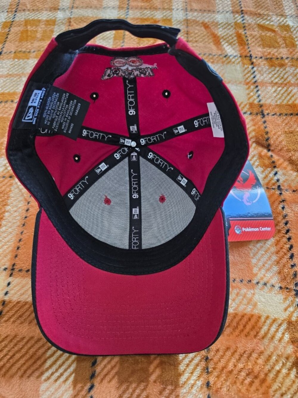 New Era 9FORTY Pokémon GO Team Valor Adjustable Baseball Cap Black/Red Unisex - Picture 4 of 9